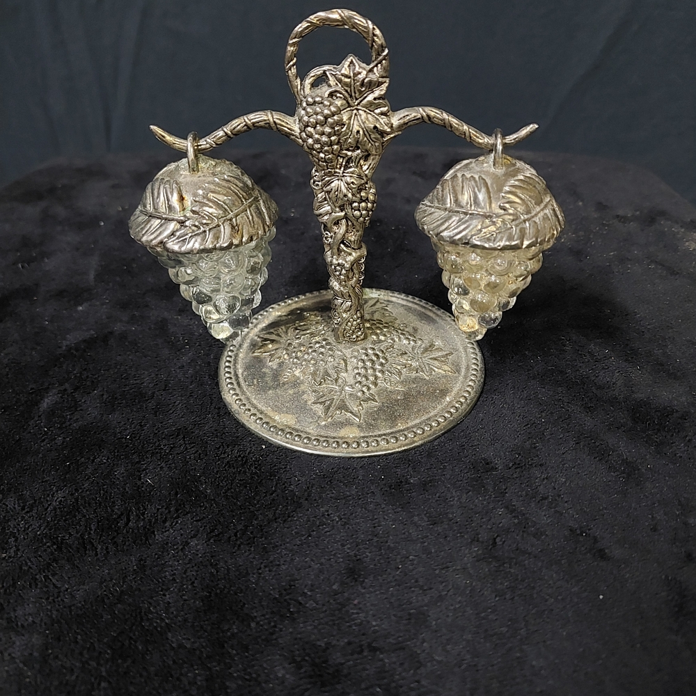 Ornate Silver Grape Salt And Pepper Shakers